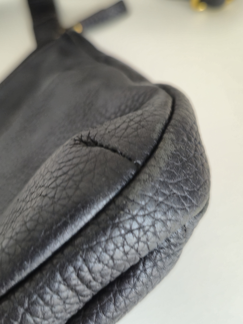 Minimalist Fossil Black Pebbled Leather Crossbody Bag - Picture 4 of 11